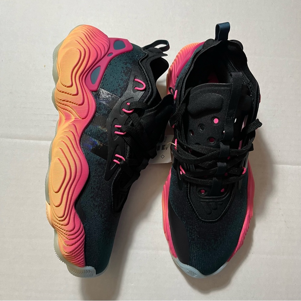 adidas Trae Young 3 J 'From The Ground Up' Sz. 7 Black/Acid Orange IG0679**